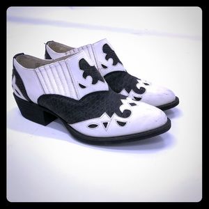 Black & White Matisse Loafers